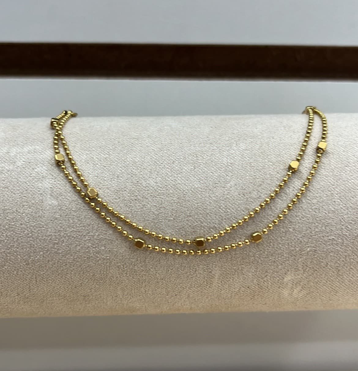 Fotografía de Pulsera Hilo Gold